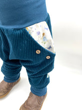 Lade das Bild in den Galerie-Viewer, CORDNICKY-HOSE Meeresblau Wiesenelfen