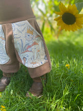 Lade das Bild in den Galerie-Viewer, CORDNICKY-H0SE CORD Haselnuss Gruselwusel