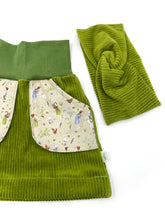 Lade das Bild in den Galerie-Viewer, Bio Breidcord Rock Hellgrün glückliche Hühner mit oder ohne Haarband