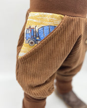 Lade das Bild in den Galerie-Viewer, CORDNICKY-HOSE HELLBRAUN BAUSTELLE BAGGER