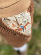 Lade das Bild in den Galerie-Viewer, Bio Breidcord Rock Hellbraun/Beige Fuchsliebe mit oder ohne Haarband