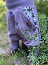 Lade das Bild in den Galerie-Viewer, CORDNICKY-H0SE CORD Lavendel Holunder Elfe