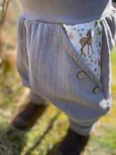 Lade das Bild in den Galerie-Viewer, MUSSELIN-HOSE Grau Reh