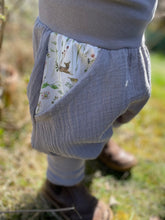 Lade das Bild in den Galerie-Viewer, MUSSELIN-HOSE Grau Reh