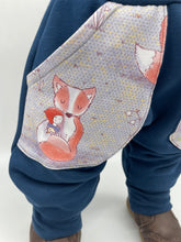 Lade das Bild in den Galerie-Viewer, SWEAT-HOSE BLAU FUCHS UND WICHTEL