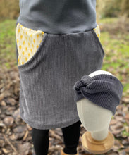 Lade das Bild in den Galerie-Viewer, Bio Cord Rock Damen Grau Fächermuster Taschen mit oder ohne Haarband