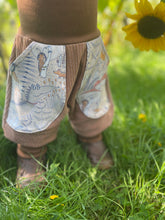 Lade das Bild in den Galerie-Viewer, CORDNICKY-H0SE CORD Haselnuss Gruselwusel