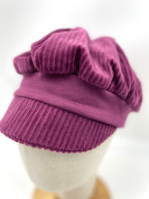 Lade das Bild in den Galerie-Viewer, Michel Mütze Ballonmütze Cord Beere