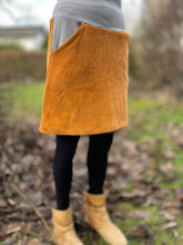 Lade das Bild in den Galerie-Viewer, Bio Cord Rock Damen Senfgelb/Grau Taschen mit oder ohne Haarband