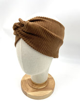 Lade das Bild in den Galerie-Viewer, Bio Cord Rock Damen Hellbraun/Braun Blümchen Taschen mit oder ohne Haarband