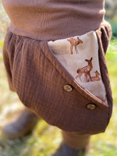 Lade das Bild in den Galerie-Viewer, MUSSELIN-HOSE Braun Rehfamilie