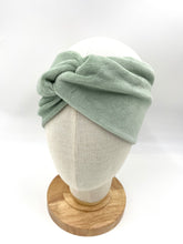 Lade das Bild in den Galerie-Viewer, Haarband aus Samt in Mint für Damen & Kinder