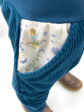 Lade das Bild in den Galerie-Viewer, Hose für Kinder und Babys Cord Meeresblau mit Wiesenelfen Taschen