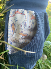 Lade das Bild in den Galerie-Viewer, CORDNICKY-H0SE CORD Blau Gruselwusel