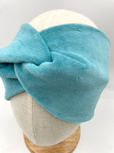 Lade das Bild in den Galerie-Viewer, Haarband aus Samt in Aquablau für Damen & Kinder