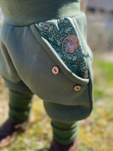 Lade das Bild in den Galerie-Viewer, SWEAT-HOSE Khaki Siebenschläfer Mitwachsend