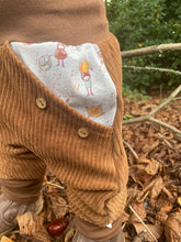 Lade das Bild in den Galerie-Viewer, CORDNICKY-HOSE HELLBRAUN HERBSTWICHTEL
