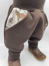 Lade das Bild in den Galerie-Viewer, SWEAT-HOSE BRAUN ESEL FAMILIE