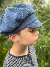 Lade das Bild in den Galerie-Viewer, Michel Mütze Ballonmütze Cord Blau
