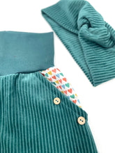 Lade das Bild in den Galerie-Viewer, Bio Breidcord Rock Dunkelmint Herzchen Regenbogen mit oder ohne Haarband