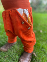 Lade das Bild in den Galerie-Viewer, CORDNICKY-H0SE Rost Birnenkompott Taschen Mitwachsend