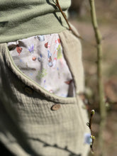 Lade das Bild in den Galerie-Viewer, Musselin Rock Salbei glückliche Hühner mit oder ohne Haarband