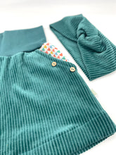 Lade das Bild in den Galerie-Viewer, Bio Breidcord Rock Dunkelmint Herzchen Regenbogen mit oder ohne Haarband