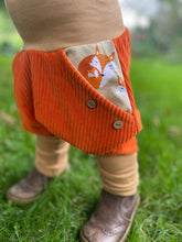 Lade das Bild in den Galerie-Viewer, CORDNICKY-H0SE Rost/Beige Fuchsmama Taschen Mitwachsend