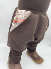 Lade das Bild in den Galerie-Viewer, SWEAT-HOSE BRAUN BAUSTELLE BAGGER