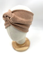 Lade das Bild in den Galerie-Viewer, Bio Cord Rock Damen Haselnuss/Hellbraun mit Siebenschläfer Taschen mit oder ohne Haarband