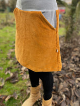 Lade das Bild in den Galerie-Viewer, Bio Cord Rock Damen Senfgelb/Grau Taschen mit oder ohne Haarband