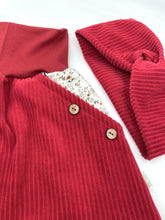 Lade das Bild in den Galerie-Viewer, Bio Breidcord Rock Rot Blümchen mit oder ohne Haarband