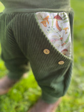 Lade das Bild in den Galerie-Viewer, CORDNICKY-H0SE Waldgrün Pilze Steinpilz