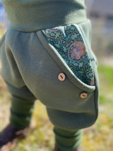 Lade das Bild in den Galerie-Viewer, SWEAT-HOSE Khaki Siebenschläfer Mitwachsend