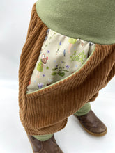 Lade das Bild in den Galerie-Viewer, Hose für Kinder und Babys Cord Hellbraun/Olive mit glückliche Hühner Taschen