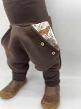 Lade das Bild in den Galerie-Viewer, SWEAT-HOSE BRAUN ESEL FAMILIE
