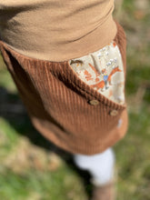 Lade das Bild in den Galerie-Viewer, Bio Breidcord Rock Hellbraun/Beige Fuchsliebe mit oder ohne Haarband