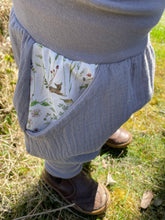 Lade das Bild in den Galerie-Viewer, MUSSELIN-HOSE Grau Reh
