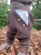 Lade das Bild in den Galerie-Viewer, WOLLWALK-HOSE BRAUN HERBSTWICHTEL