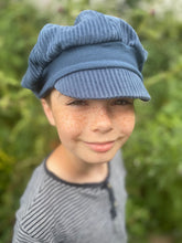 Lade das Bild in den Galerie-Viewer, Michel Mütze Ballonmütze Cord Blau