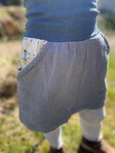 Lade das Bild in den Galerie-Viewer, Musselin Rock Hellblau Wiesenelfen mit oder ohne Haarband