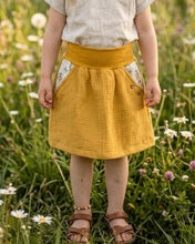 Lade das Bild in den Galerie-Viewer, Musselin Rock Senfgelb Feen Sommer mit oder ohne Haarband