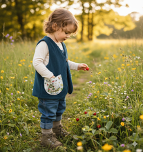 Lade das Bild in den Galerie-Viewer, CORDNICKY WESTE Meeresblau Klaus Sausebraus Taschen
