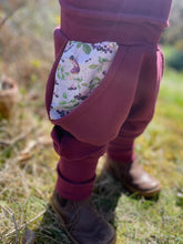 Lade das Bild in den Galerie-Viewer, SWEAT-HOSE Beere Holunder Elfen Mitwachsend