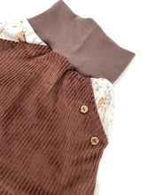 Lade das Bild in den Galerie-Viewer, Bio Breidcord Rock Braun Eselfamilie mit oder ohne Haarband