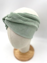Lade das Bild in den Galerie-Viewer, Haarband aus Samt in Mint für Damen & Kinder