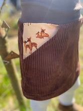 Lade das Bild in den Galerie-Viewer, Bio Breidcord Rock Braun Rehfamilie mit oder ohne Haarband