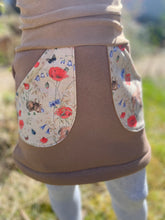 Lade das Bild in den Galerie-Viewer, Sweat Rock Haselnuss Reh im Mohn mit oder ohne Haarband
