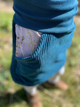 Lade das Bild in den Galerie-Viewer, Bio Breidcord Rock Meeresblau Frühlingselfen mit oder ohne Haarband