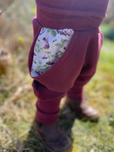 Lade das Bild in den Galerie-Viewer, SWEAT-HOSE Beere Holunder Elfen Mitwachsend